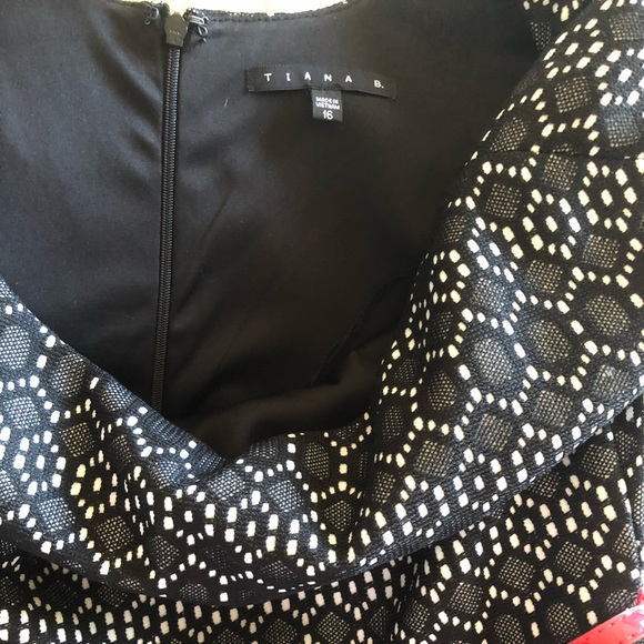 A black and white Tiana B. dress. - Picture 5 of 5